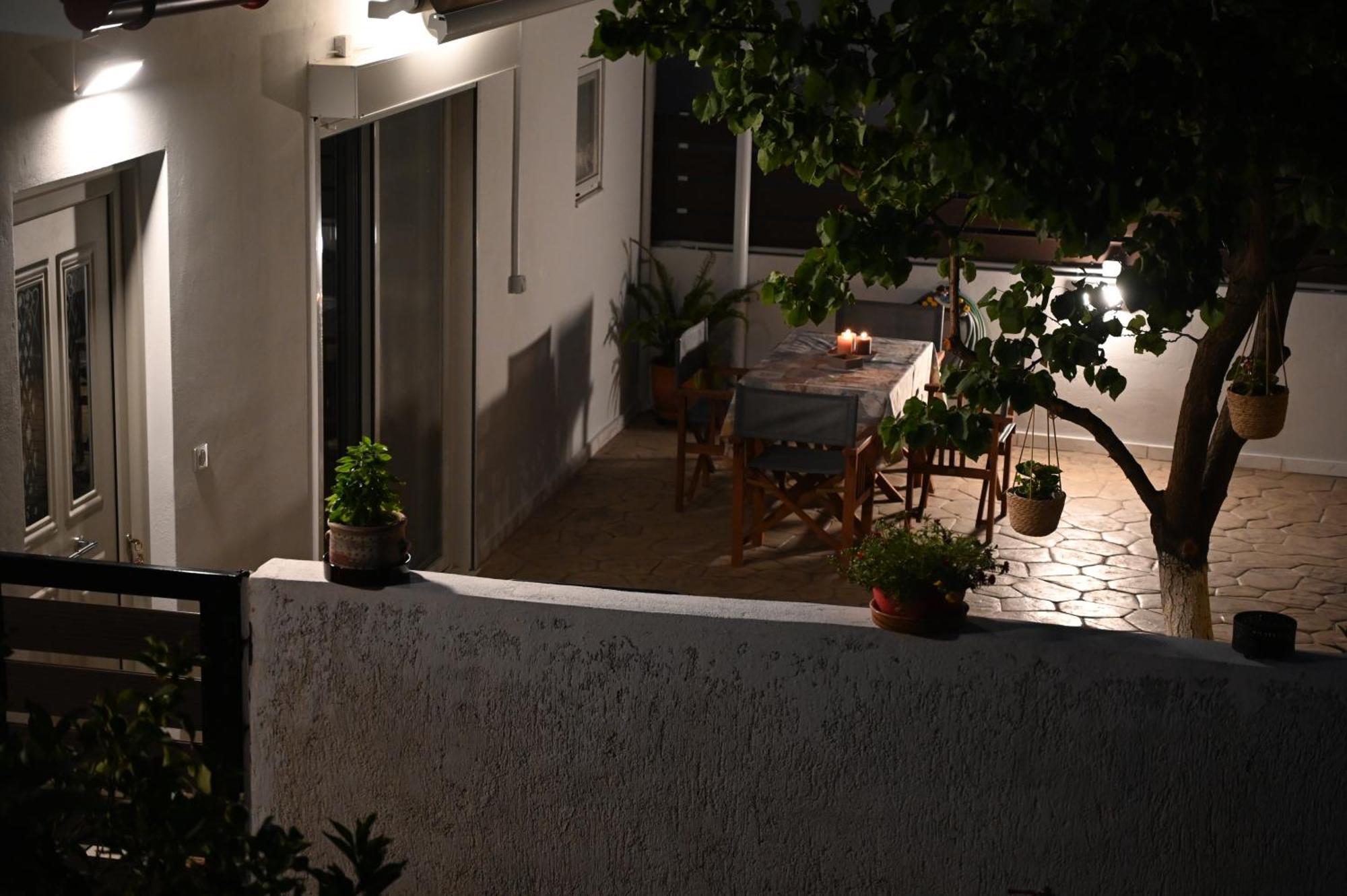 Evita'S Guesthouse Agia Marina Mikrolimanou 外观 照片